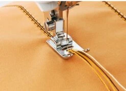 5-Loch Kordelaufnähfuß / Kordeleinnähfuß - Klickfuß - Brother Nähfuß