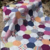 Delight Patchworkdecke - Hex'N'More Schnittmuster Booklet - Jaybird Quilts