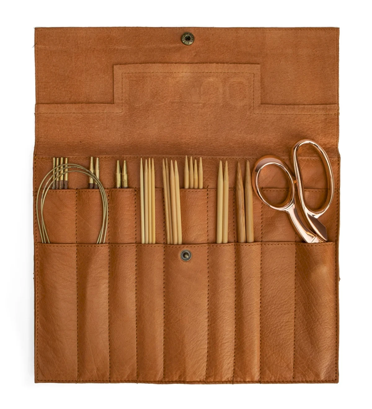 Oslo XL Lederetui - Muud Living - Organizer Für Stricknadeln & Häkelnadeltasche - Whiskey-Braun 1 Oslo XL Lederetui - Muud Living - Organizer Für Stricknadeln & Häkelnadeltasche - Whiskey-Braun