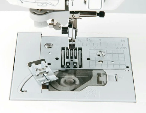 Geradstich-Stichplatte + 7mm Geradestichfuß / Patchworkfuß - Klickfuß - Brother Nähfuß -Stricken Shop snp01 z1