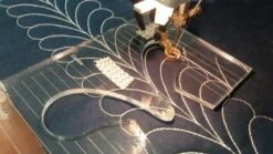 Feather Federmuster- Ruler Foot Template - Schablone Für Linealfuß / Rulerfuß